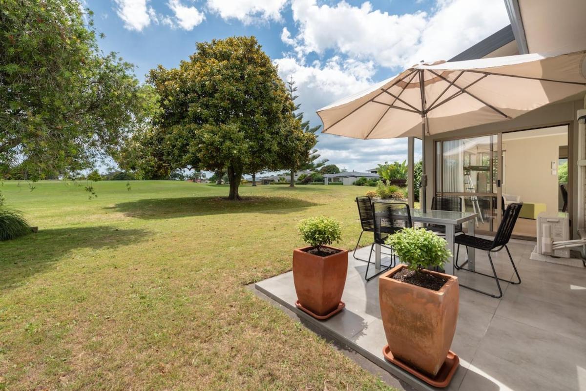 Golfers Delight In Quiet Cul De Sac Villa Маунт Маунгануи Екстериор снимка