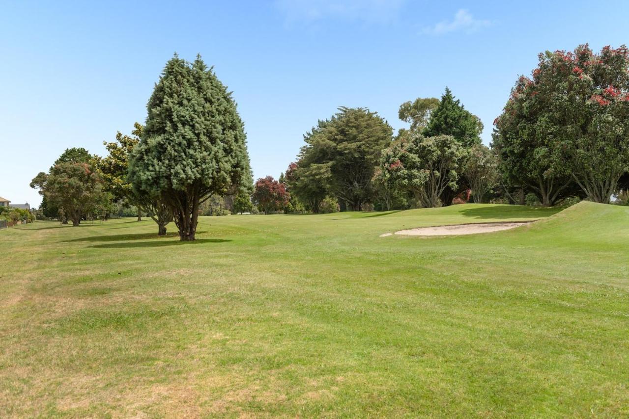 Golfers Delight In Quiet Cul De Sac Villa Маунт Маунгануи Екстериор снимка